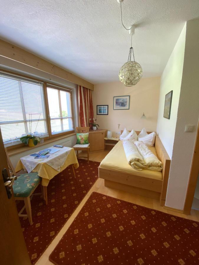 Gaestehaus Waltraud Längenfeld Zewnętrze zdjęcie